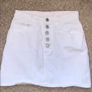 BRANDY MELVILLE/ J GALT WHITE DENIM SKIRT